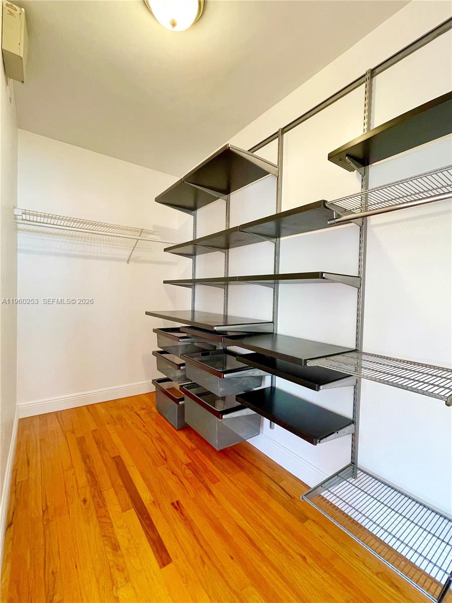 1241 14th St #8 Miami Beach, FL 33139