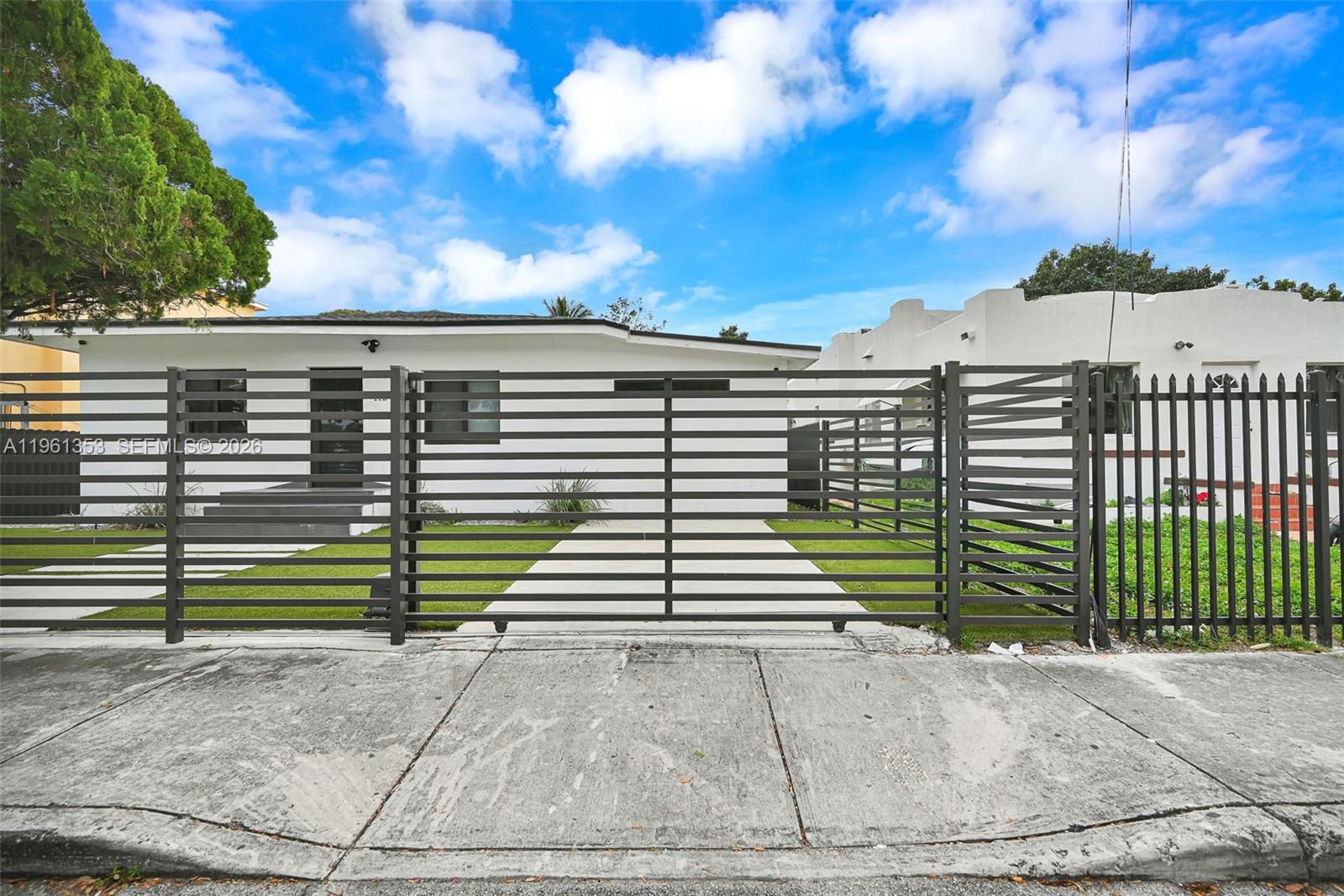 112 NW 53rd St Miami, FL 33127