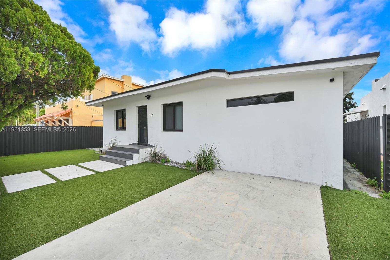 112 NW 53rd St Miami, FL 33127