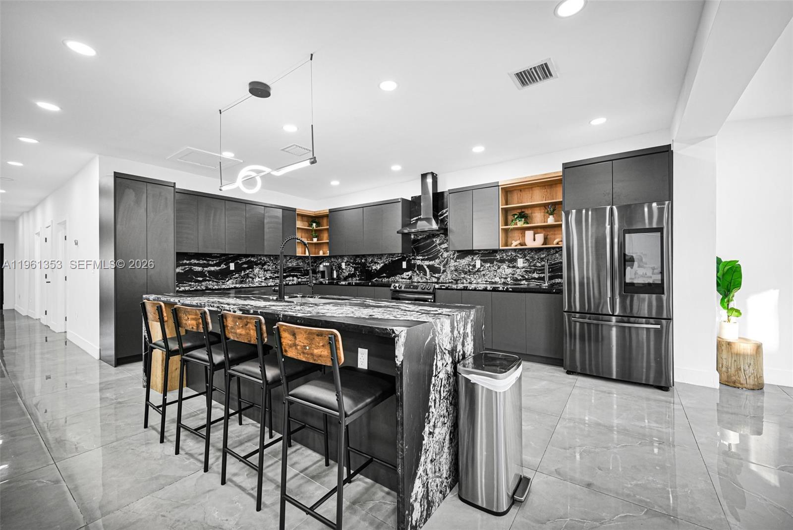 112 NW 53rd St Miami, FL 33127