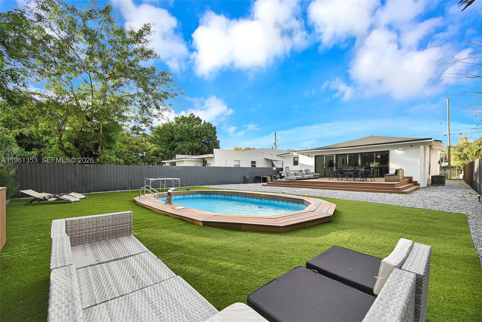 112 NW 53rd St Miami, FL 33127