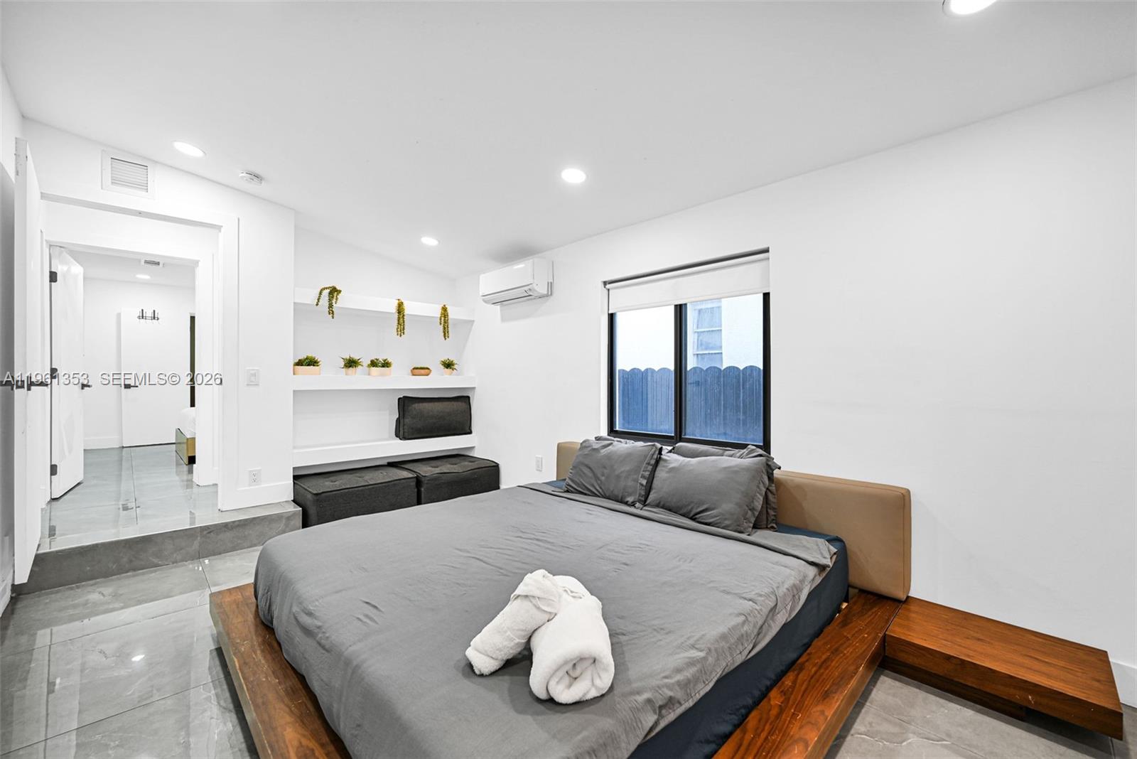 112 NW 53rd St Miami, FL 33127