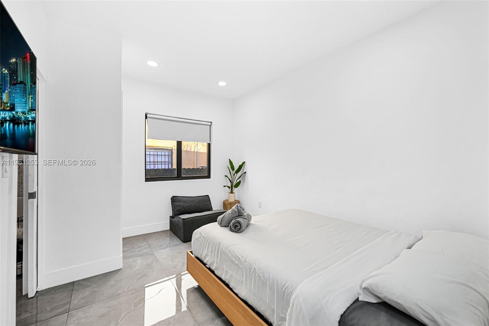 112 NW 53rd St Miami, FL 33127