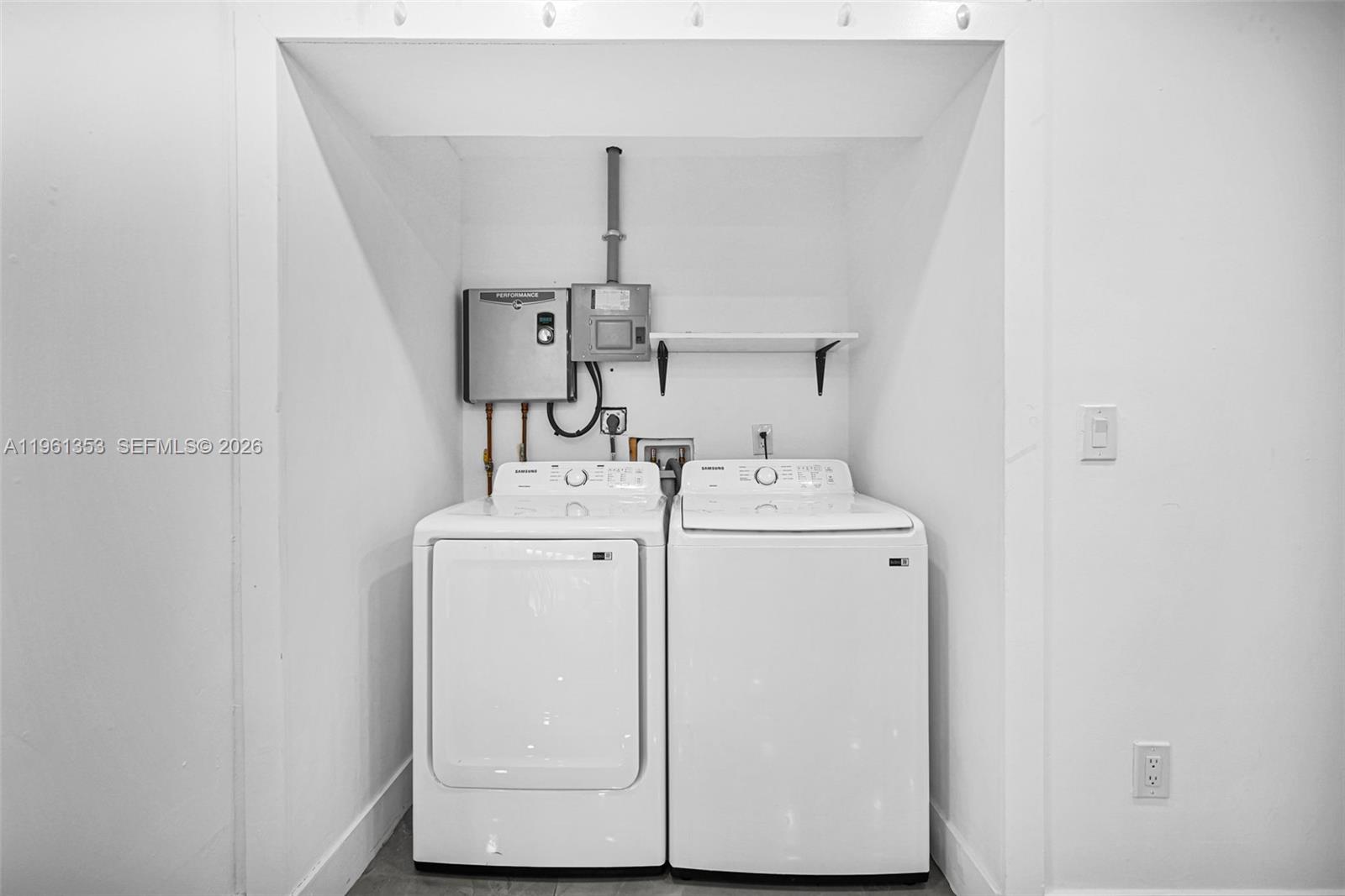 112 NW 53rd St Miami, FL 33127