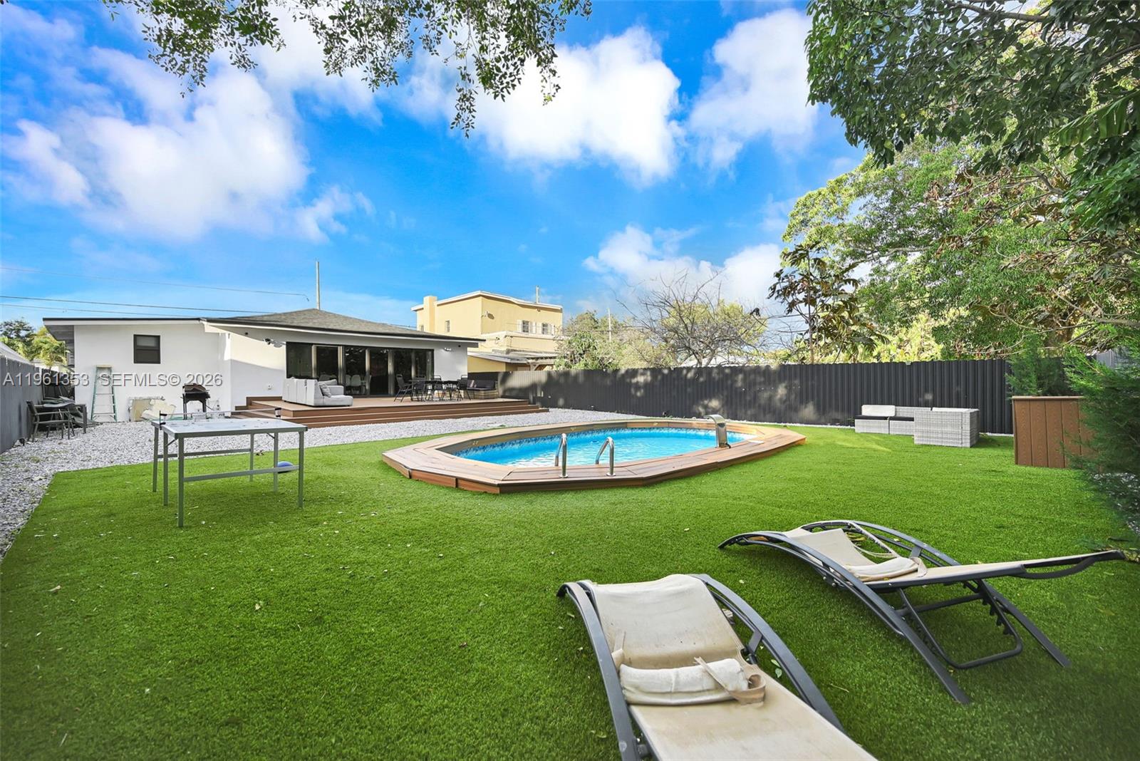 112 NW 53rd St Miami, FL 33127