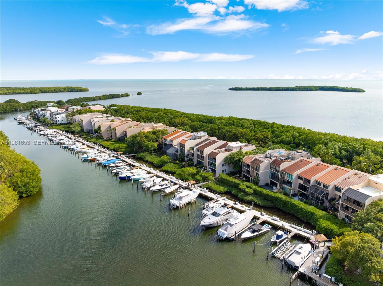 5860 Paradise Pt Dr Palmetto Bay, FL 33157