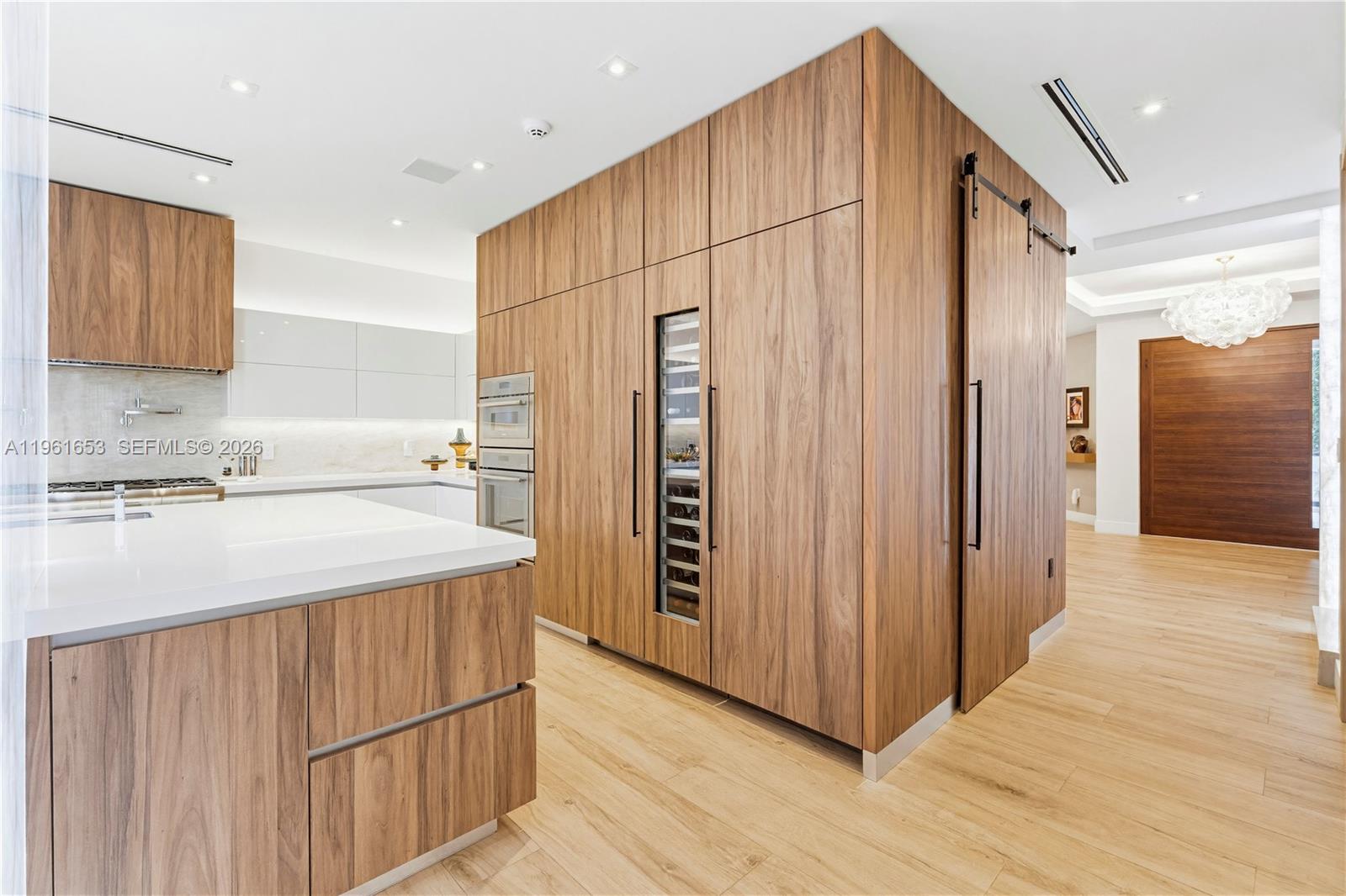 5860 Paradise Pt Dr Palmetto Bay, FL 33157