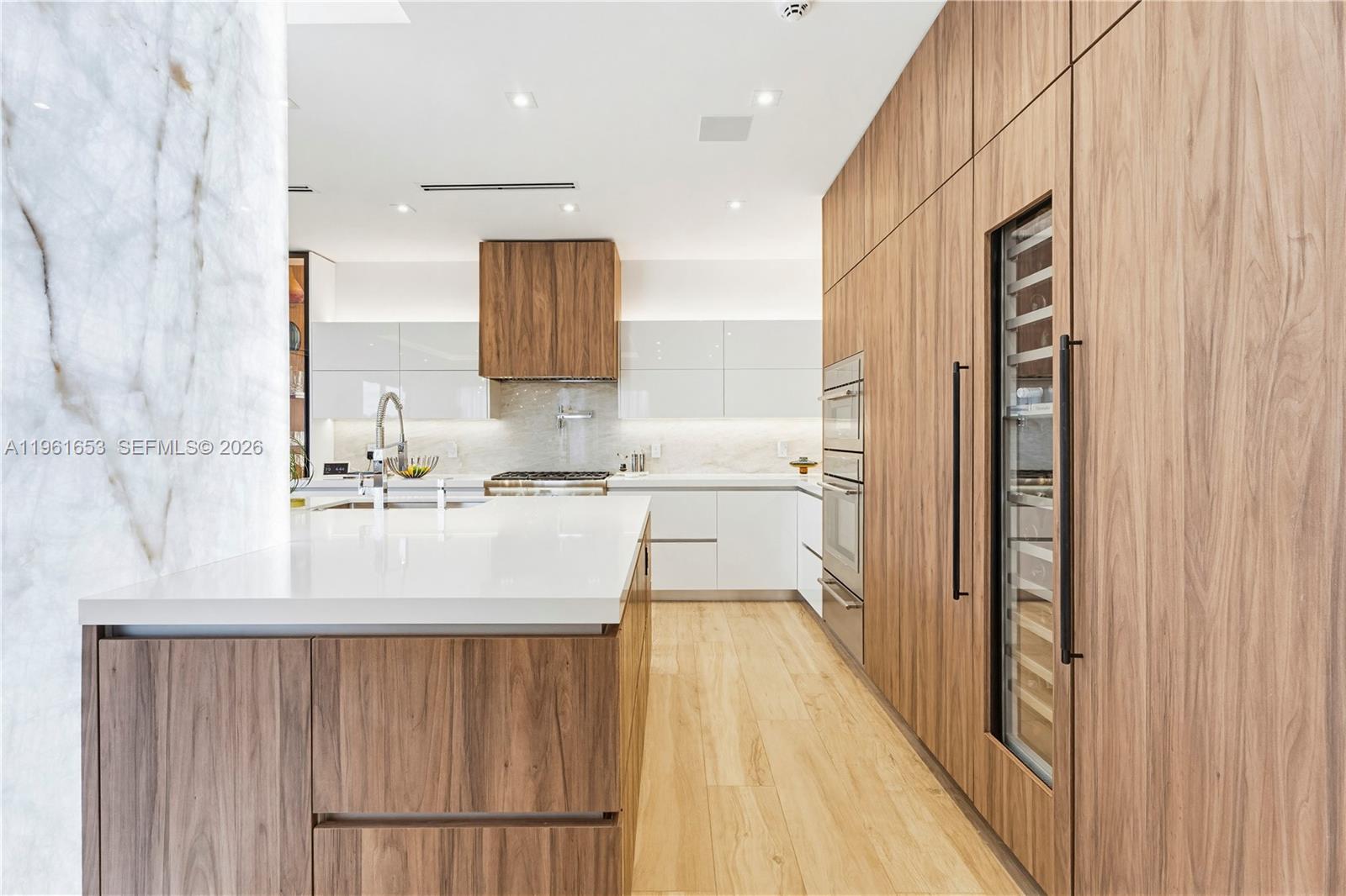 5860 Paradise Pt Dr Palmetto Bay, FL 33157