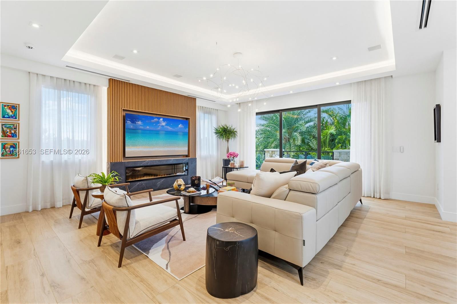 5860 Paradise Pt Dr Palmetto Bay, FL 33157