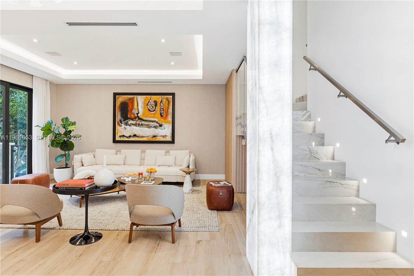 5860 Paradise Pt Dr Palmetto Bay, FL 33157