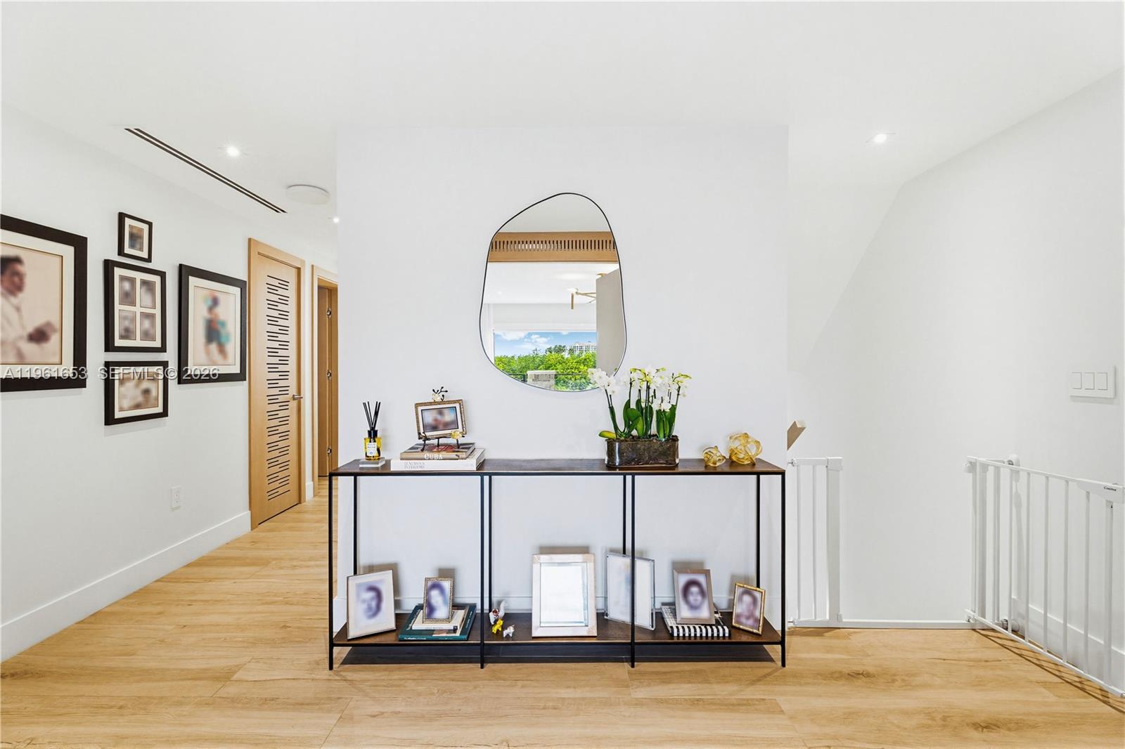 5860 Paradise Pt Dr Palmetto Bay, FL 33157