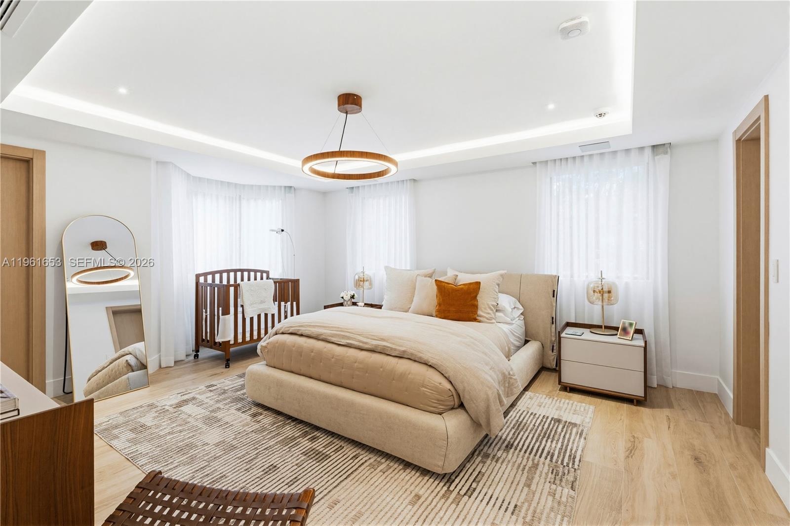 5860 Paradise Pt Dr Palmetto Bay, FL 33157