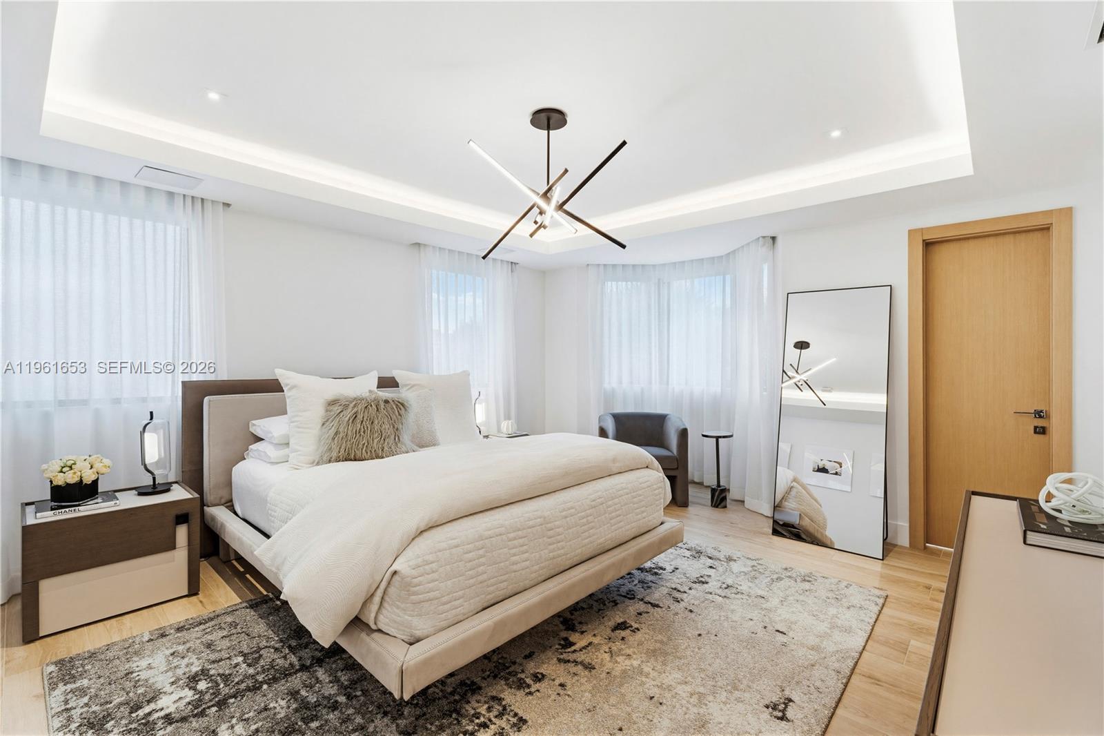 5860 Paradise Pt Dr Palmetto Bay, FL 33157