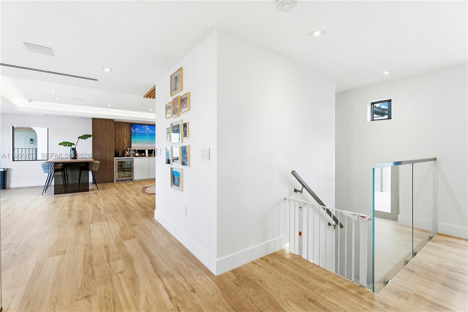 5860 Paradise Pt Dr Palmetto Bay, FL 33157