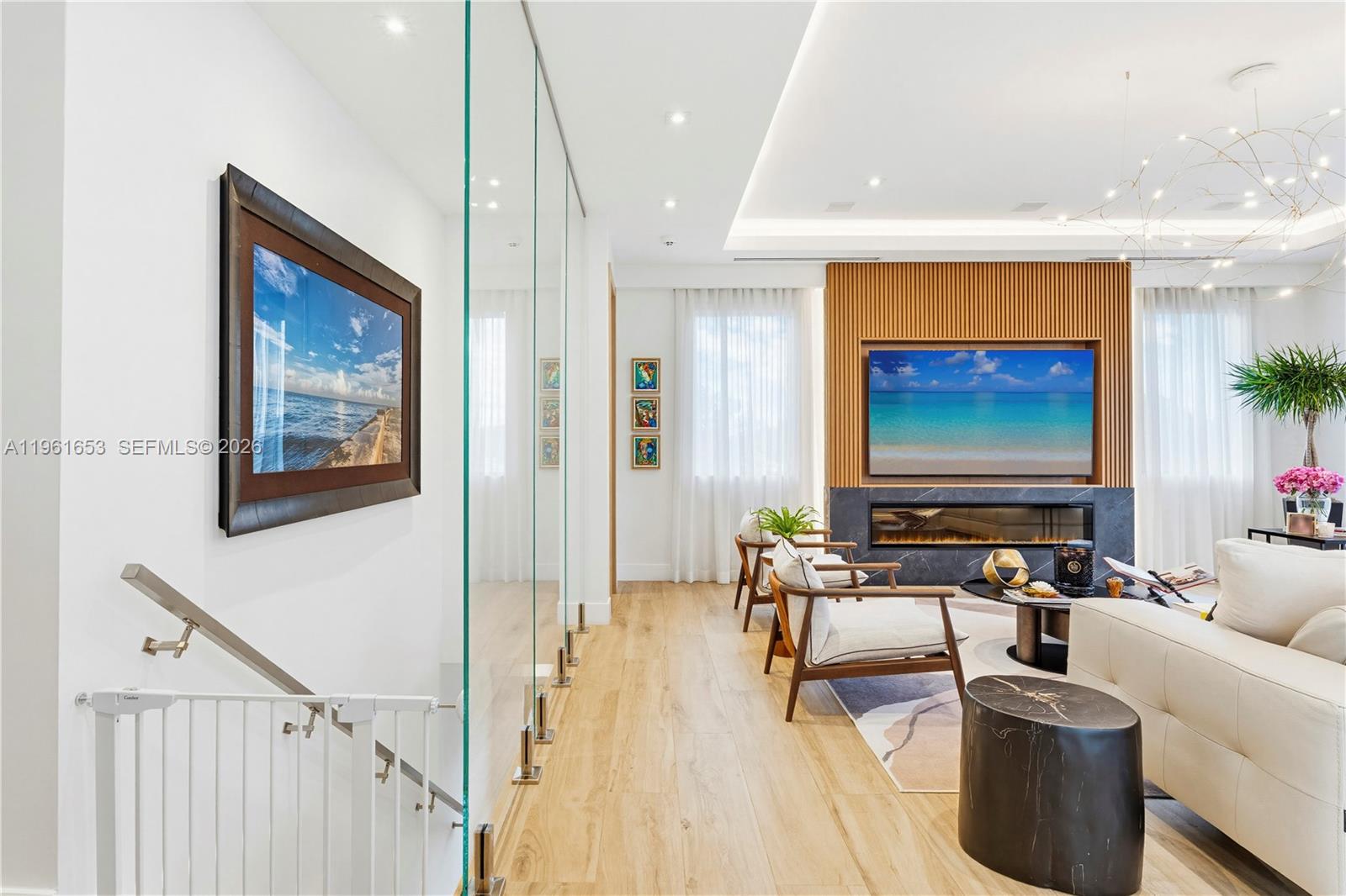 5860 Paradise Pt Dr Palmetto Bay, FL 33157