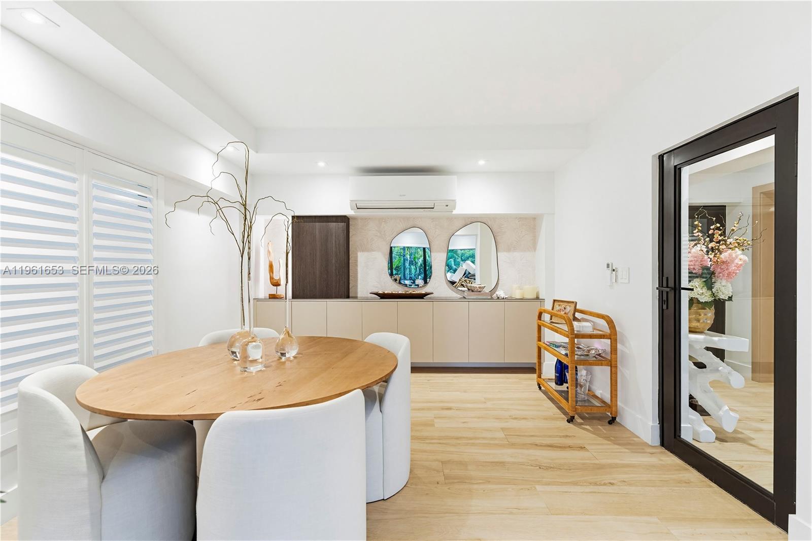 5860 Paradise Pt Dr Palmetto Bay, FL 33157