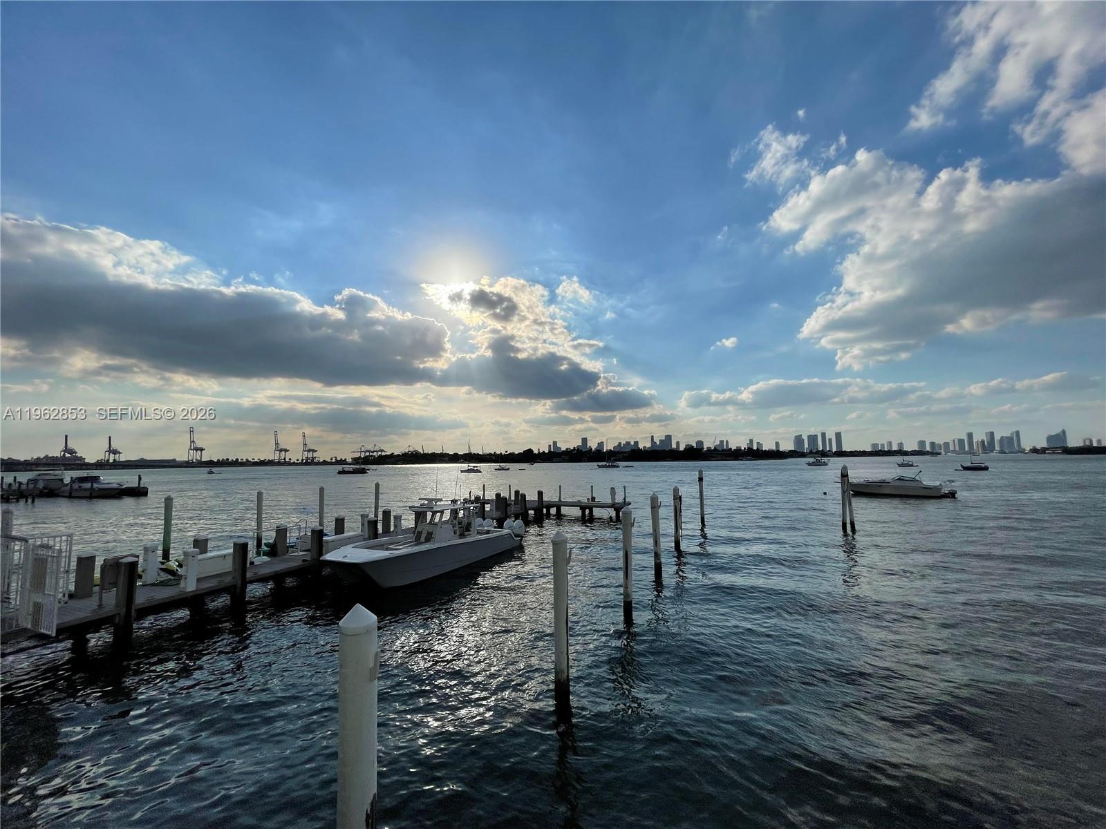 image Mirador 1000 (South Tower)12