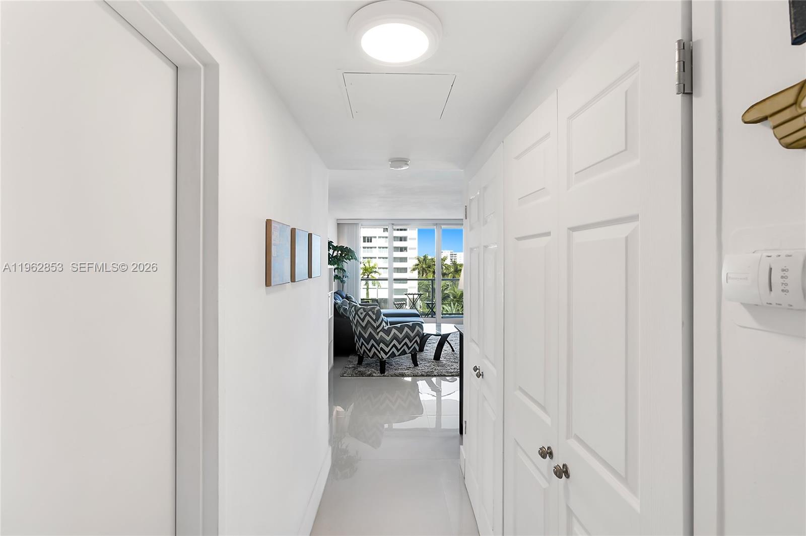 image Mirador 1000 (South Tower)19