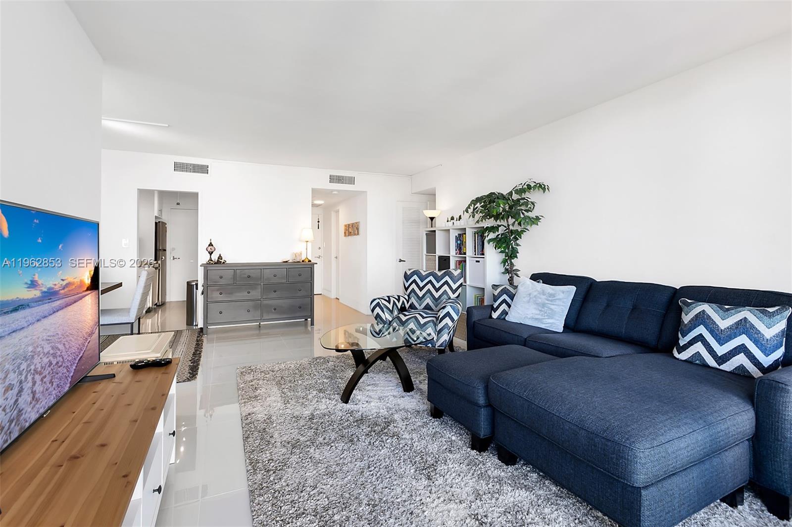 image Mirador 1000 (South Tower)25