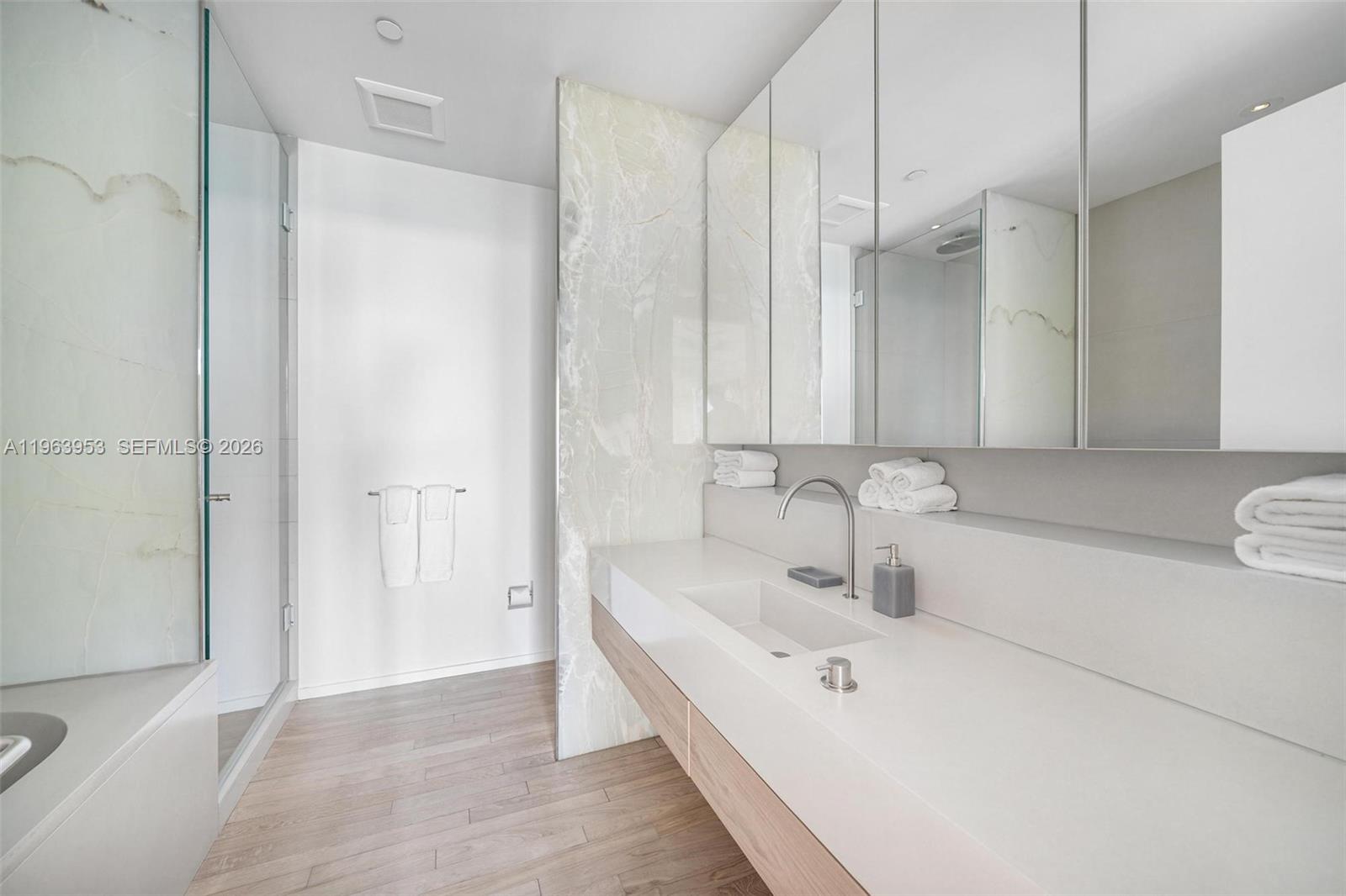 2901 Collins Ave #1501 Miami Beach, FL 33140