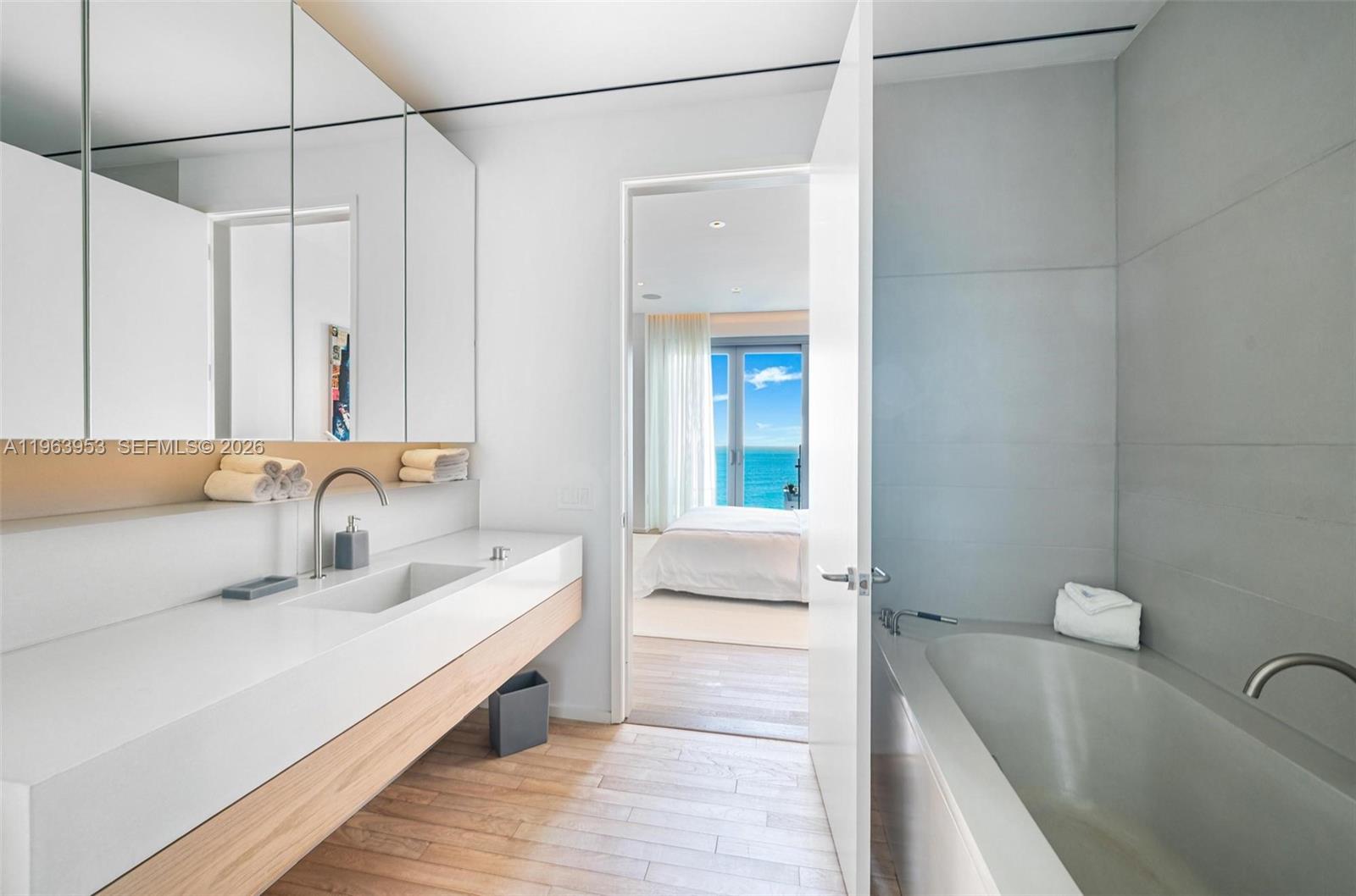 2901 Collins Ave #1501 Miami Beach, FL 33140