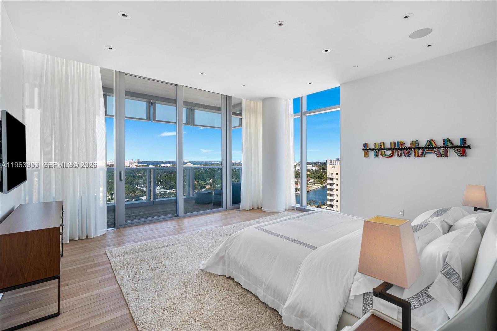 2901 Collins Ave #1501 Miami Beach, FL 33140