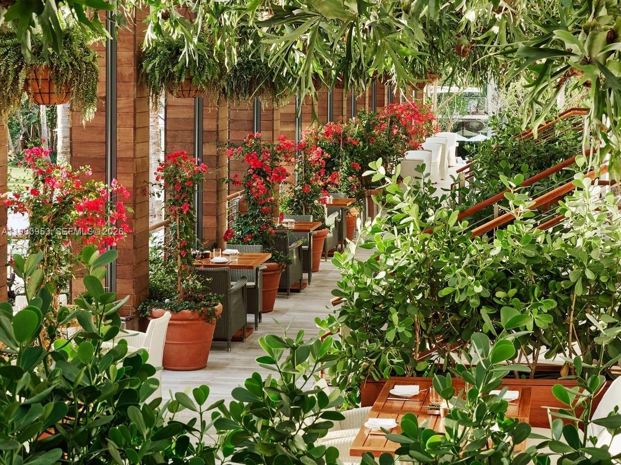 2901 Collins Ave #1501 Miami Beach, FL 33140