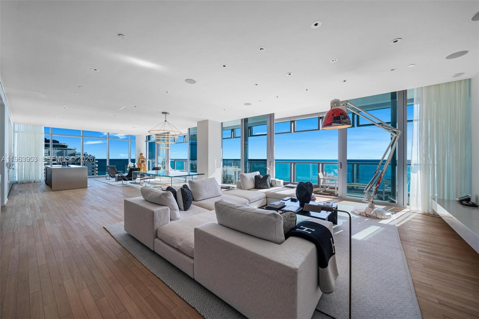 2901 Collins Ave #1501 Miami Beach, FL 33140