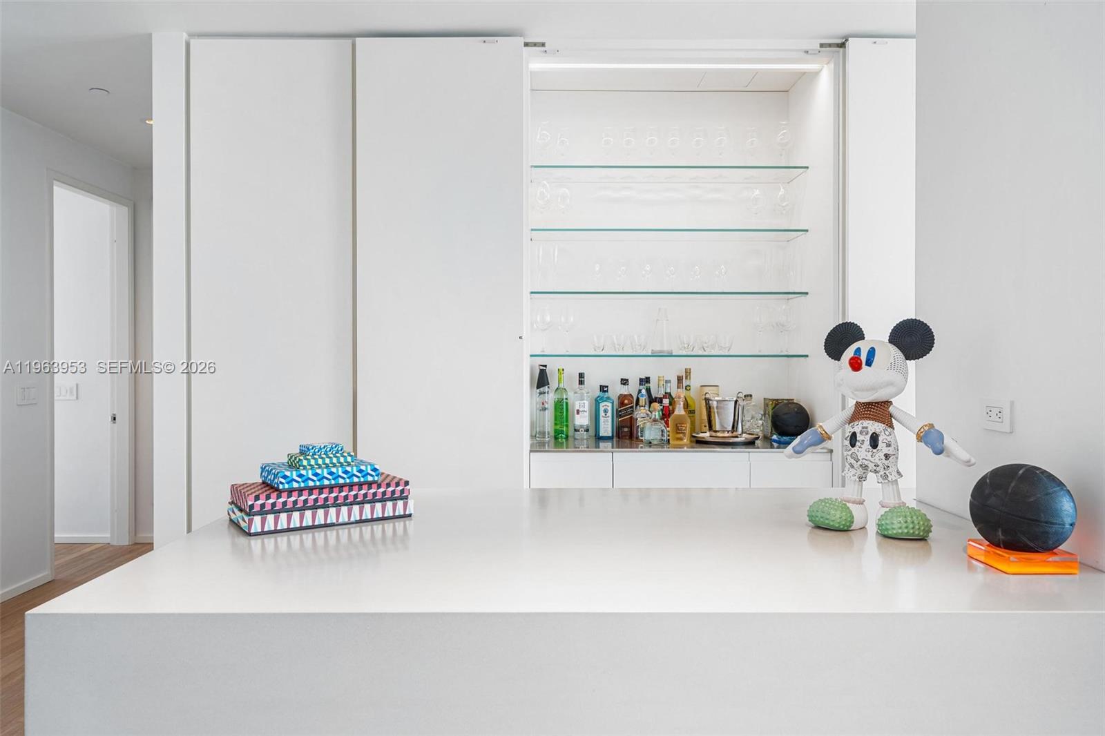 2901 Collins Ave #1501 Miami Beach, FL 33140