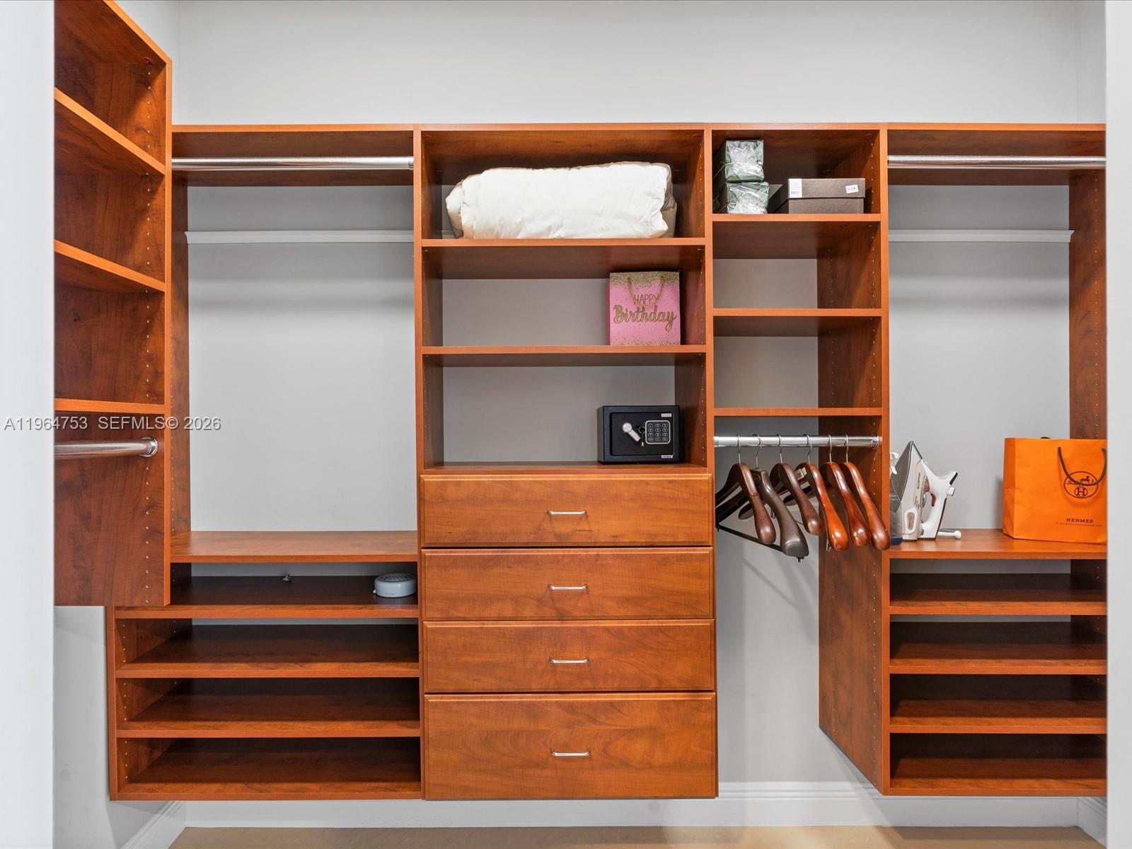 image Acqualina Residences9