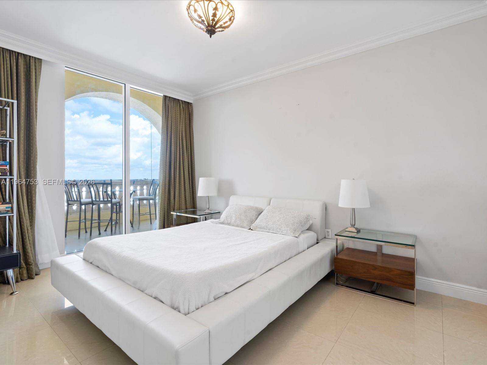 image Acqualina Residences14