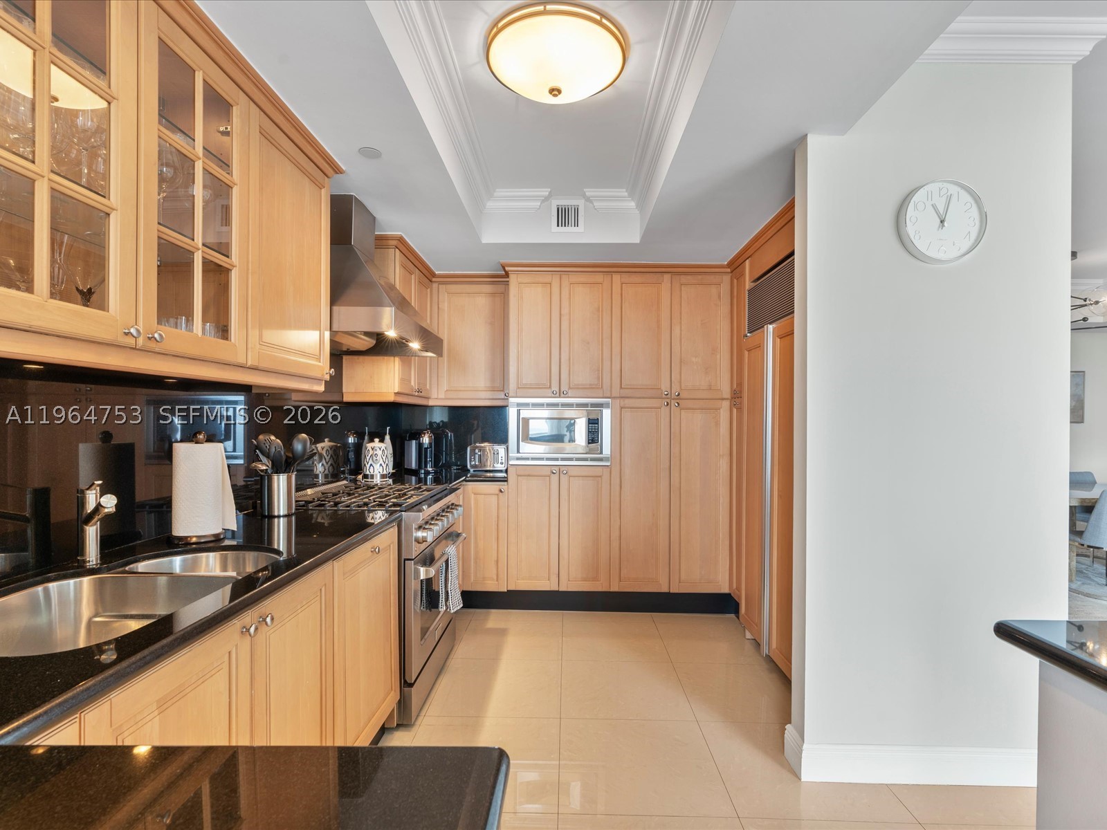image Acqualina Residences19