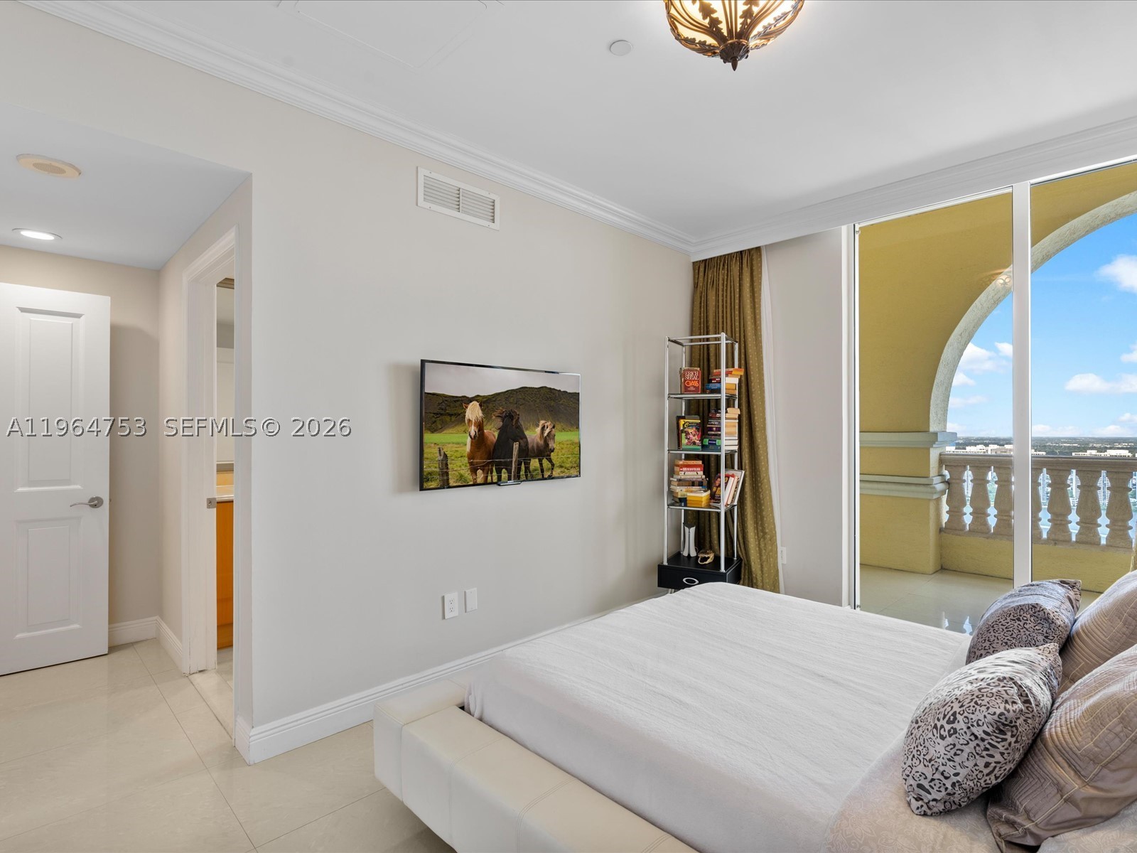 image Acqualina Residences41