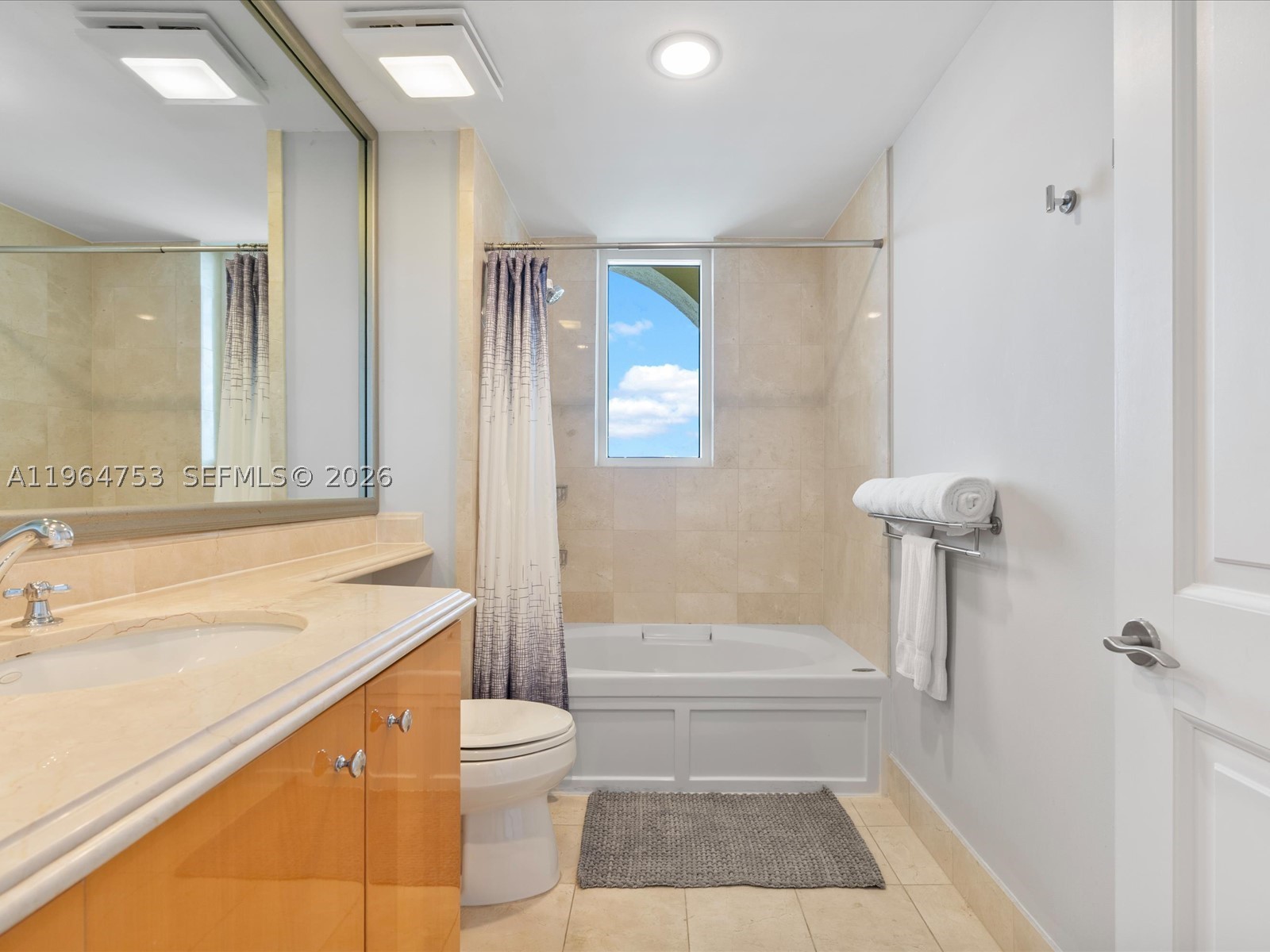 image Acqualina Residences44