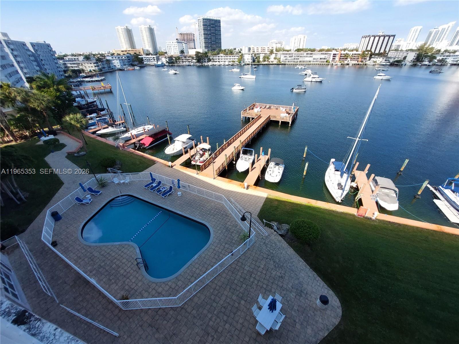 400 Golden Isles Dr #47