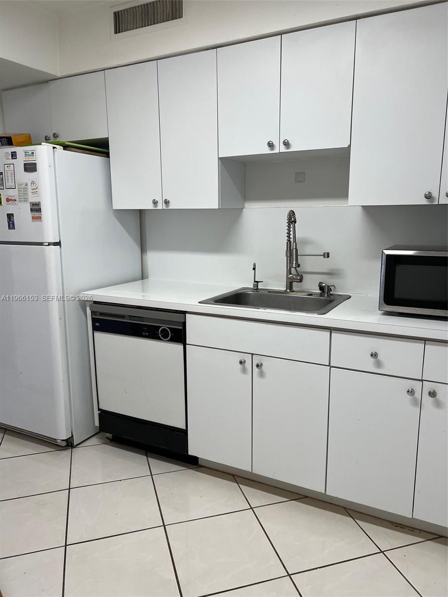 9225 Collins Ave #302 Surfside, FL 33154