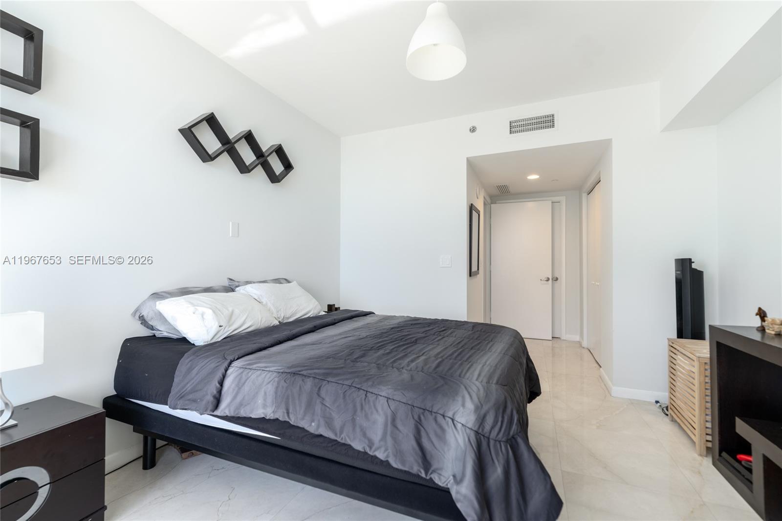 image Icon Brickell II17