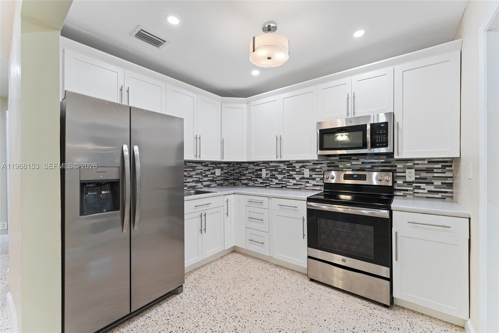 6820 SW 77th Ter South Miami, FL 33143