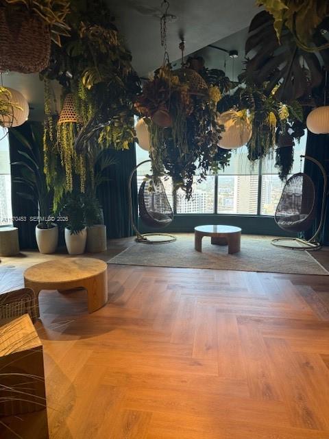 121 NE 5th St #2504 Miami, FL 33132