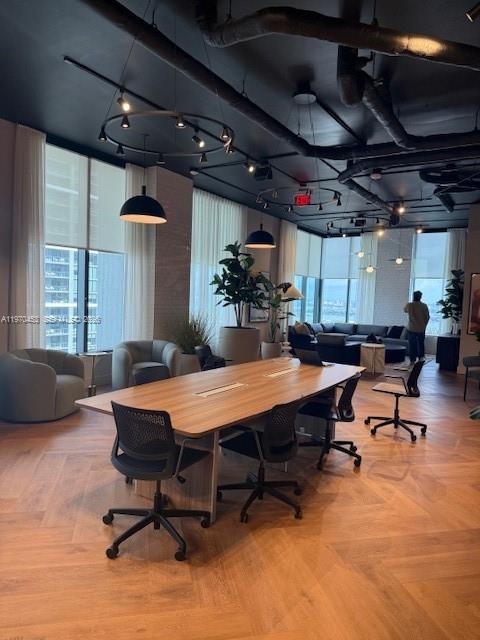 121 NE 5th St #2504 Miami, FL 33132