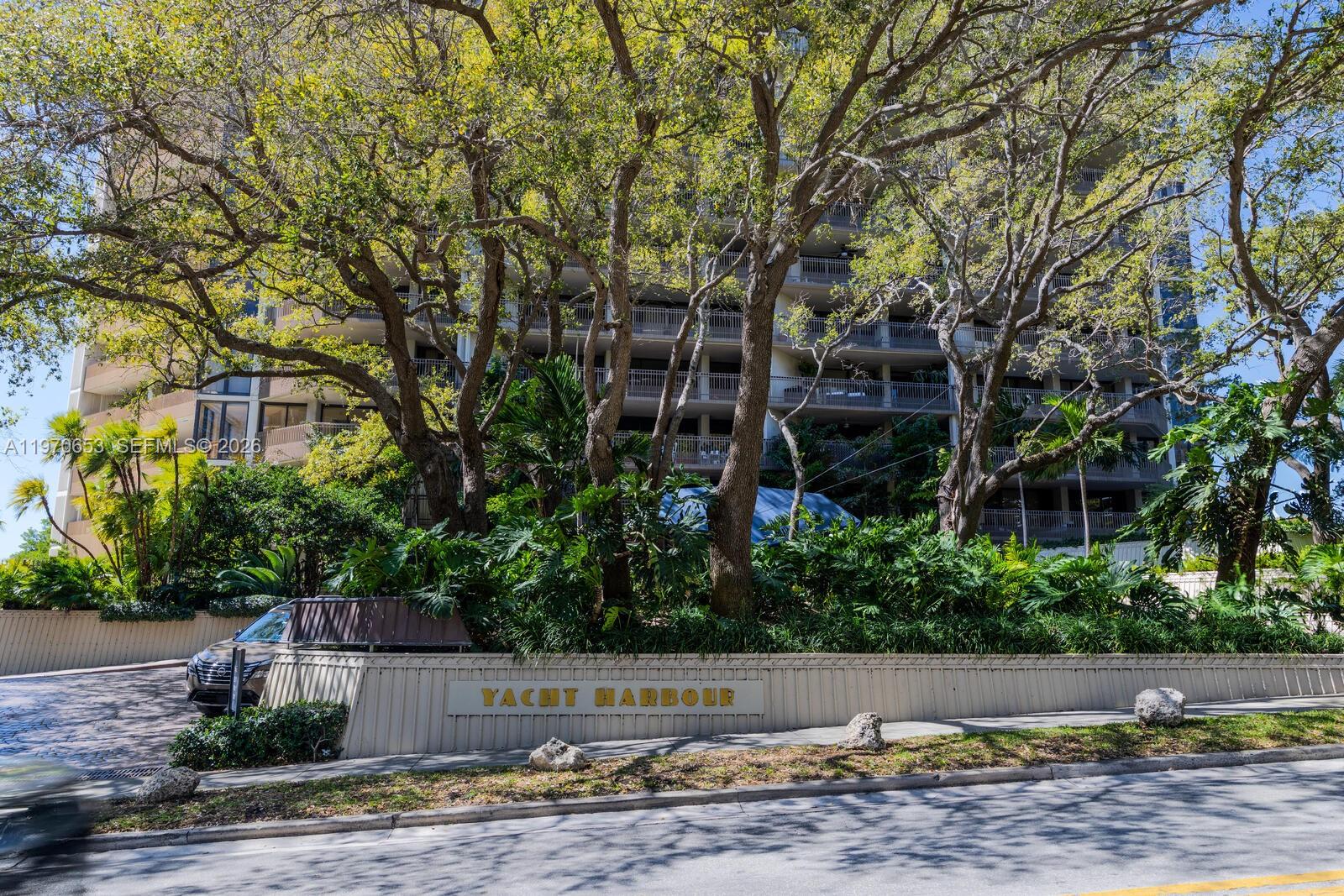 image Yacht Harbour7