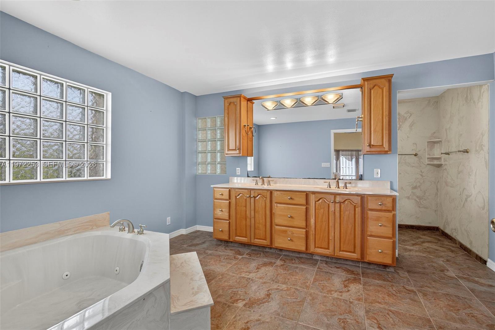 112 Camelot Ct Royal Palm Beach, FL 33411