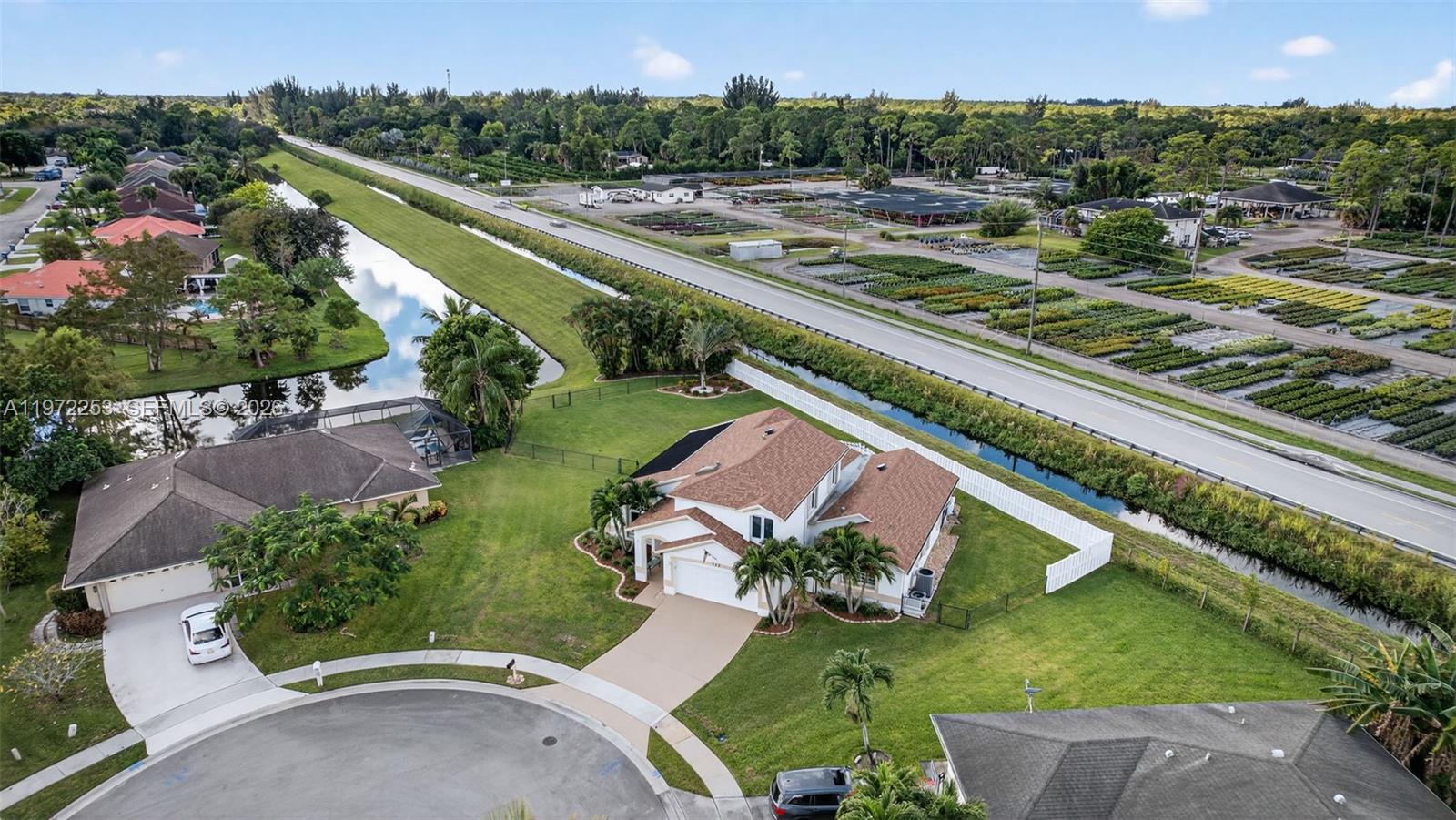 112 Camelot Ct Royal Palm Beach, FL 33411