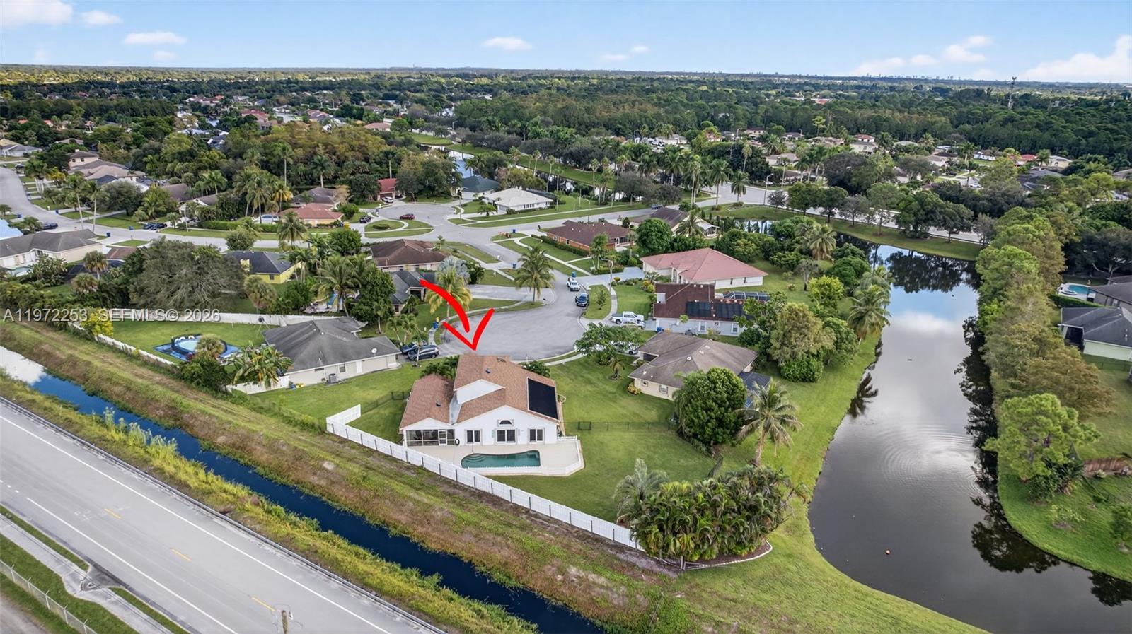 112 Camelot Ct Royal Palm Beach, FL 33411