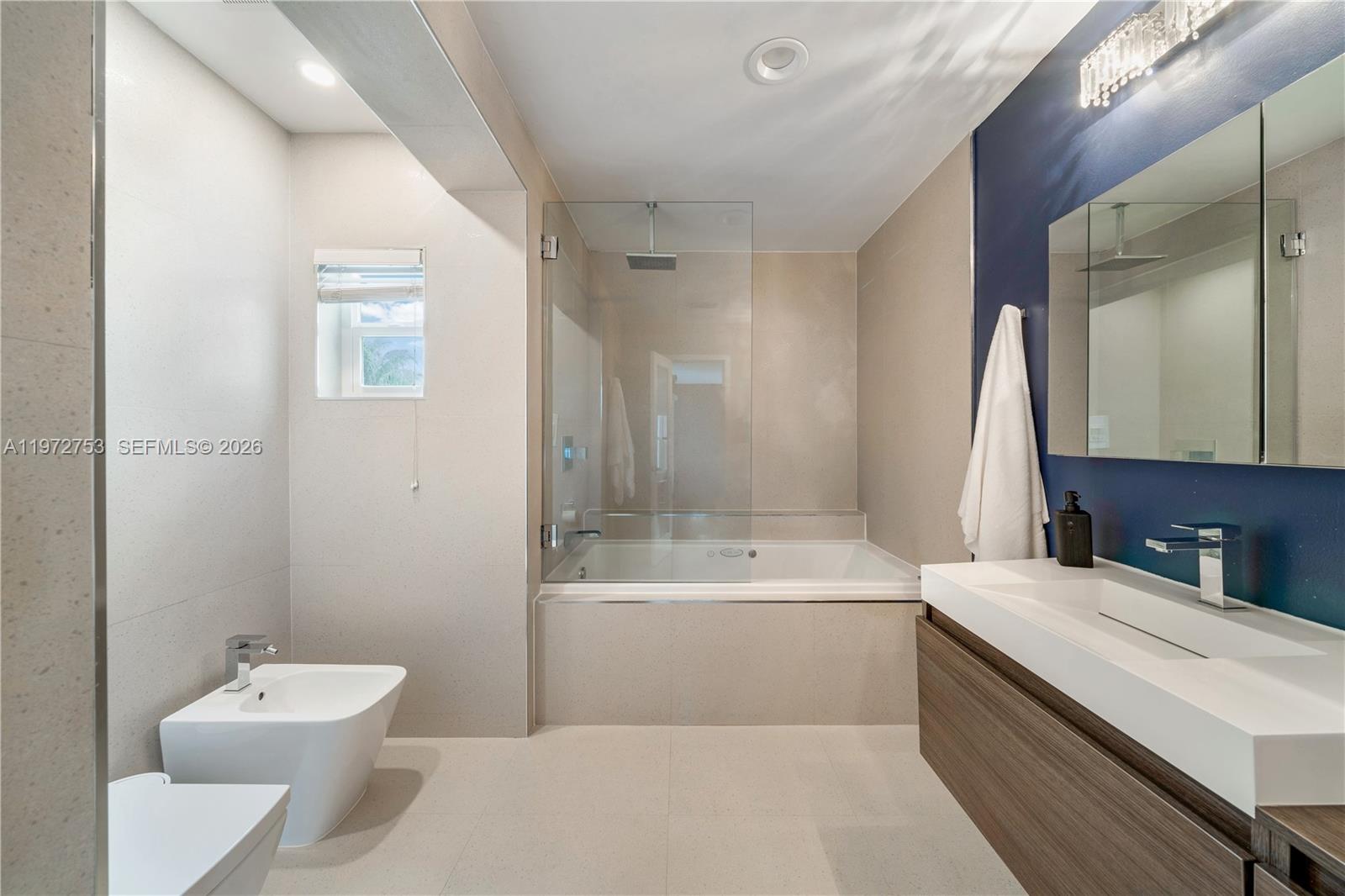 1880 S Bayshore Dr Miami, FL 33133