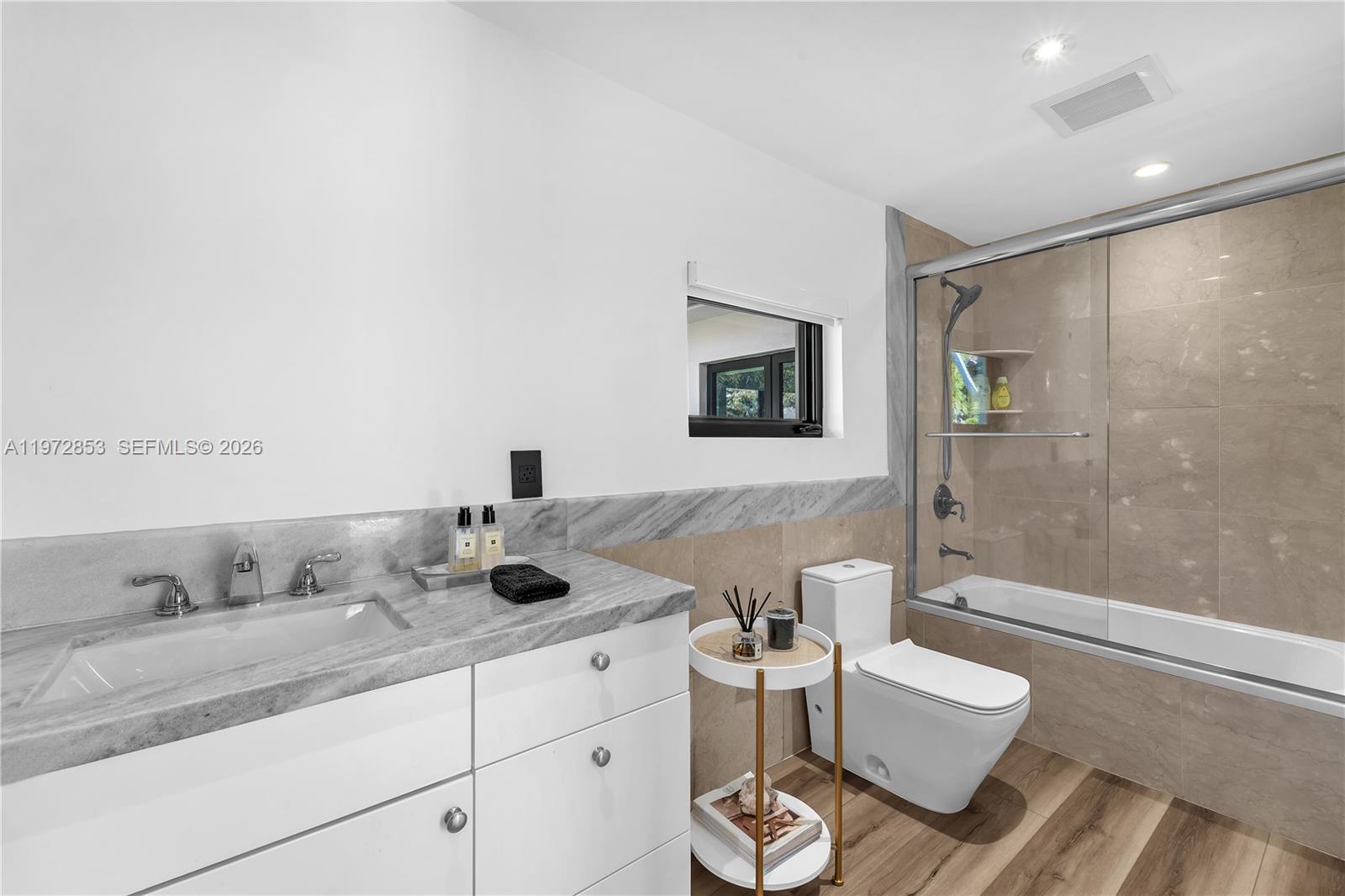 1424 Algardi Ave Coral Gables, FL 33146