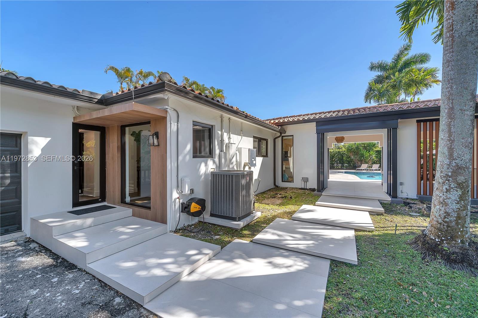1424 Algardi Ave Coral Gables, FL 33146