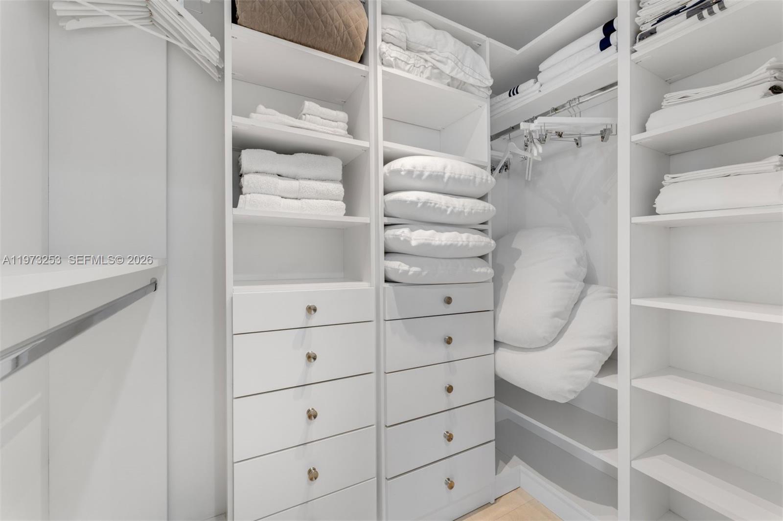 17121 Collins Ave #2405 Sunny Isles Beach, FL 33160