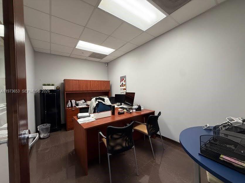 7620 NW 25th St Miami, FL 33122