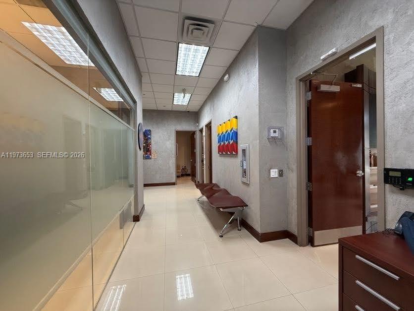 7620 NW 25th St Miami, FL 33122